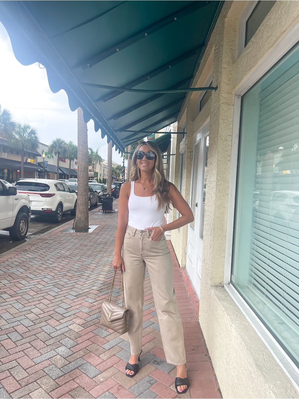 Abercrombie & Fitch Beige High-Rise Taper Jeans